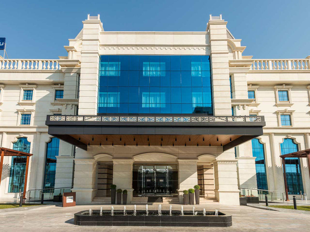 Radisson Blu Hotel, Hotel