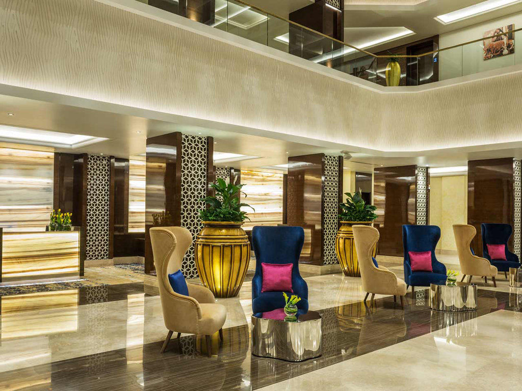 Radisson Blu Hotel, 5* Ajman